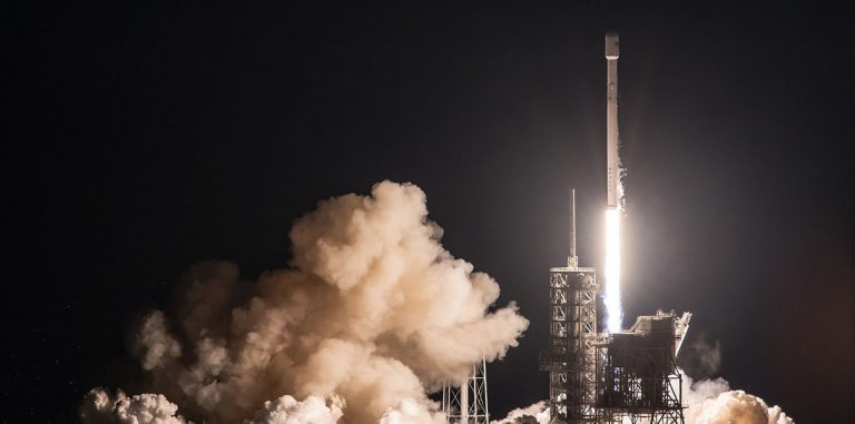 SpaceX вывела на орбиту спутник массой 6 тонн