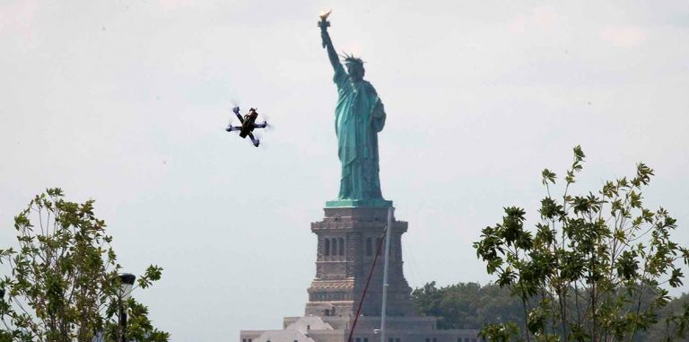 В США суд отменил обязательную регистрацию дронов