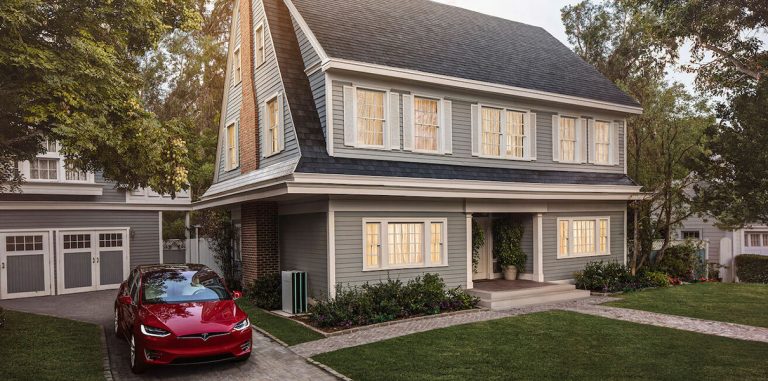 Солнечная крыша от Tesla распродана вплоть до 2018 года
