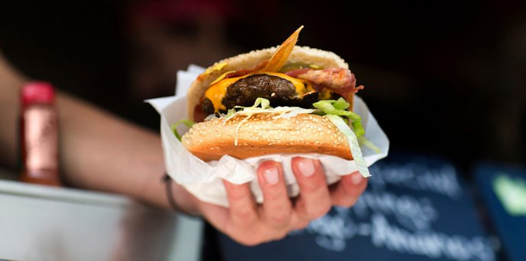 В 280 магазинах США появится искусственное мясо