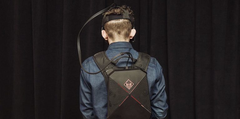 Переносной VR-компьютер Omen X Compact стал еще и десктопом