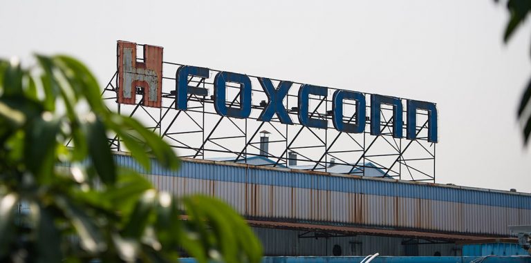Foxconn планирует открыть фабрику электроники в США