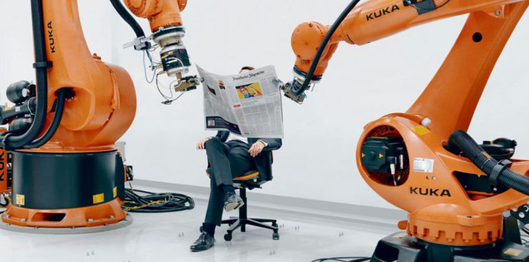 Kuka займется производством роботов-помощников