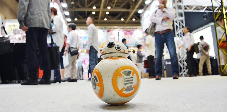 Разработчик дроида BB-8 займется созданием роботов-помощников