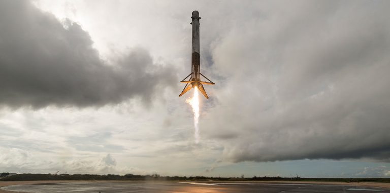 SpaceX успешно провела второй за три дня запуск и посадку ракеты
