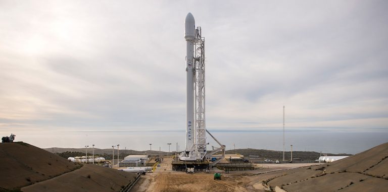 SpaceX совершит запуск Falcon 9 со спутником