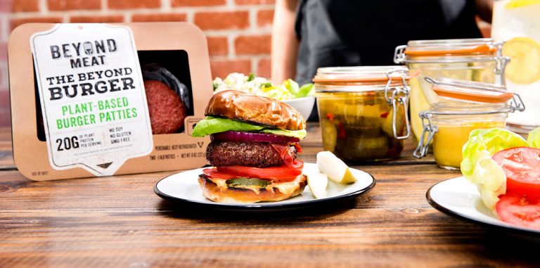 Бургеры Beyond Meat из искусственного мяса завоевывают фаст-фуды США