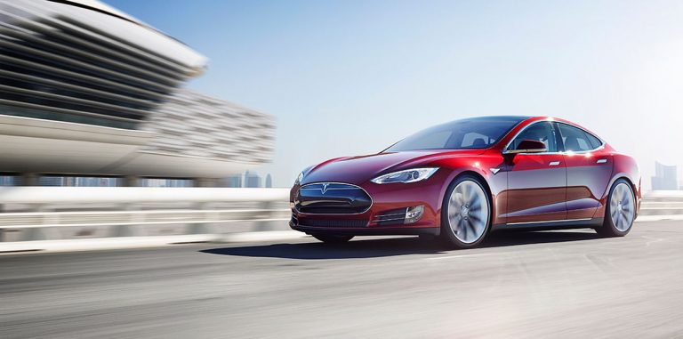 Первые поставки Tesla Model 3 состоятся в июле