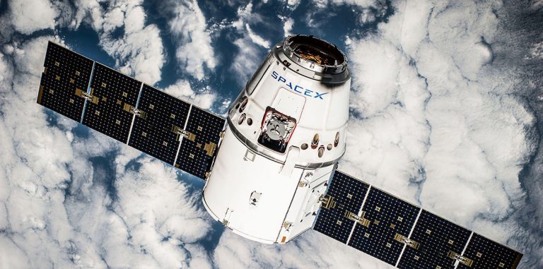 SpaceX успешно вернула грузовой корабль Dragon на Землю