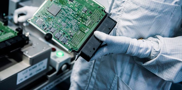 Samsung Electronics вкладывает $18 млрд в свои южнокорейские фабрики