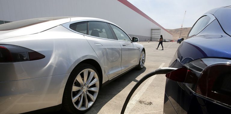 Tesla планирует открыть 2-3 фабрики Gigafactory в США