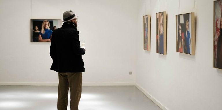 Биткойны становятся частью рынка изобразительных искусств