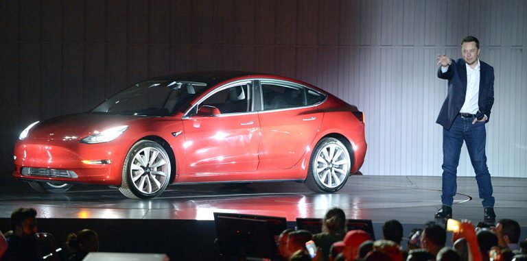Илон Маск: «Теперь Tesla ожидает производственный ад»