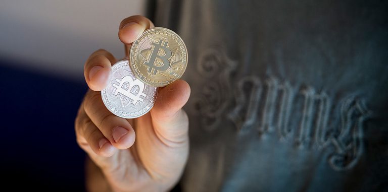 Биткойн распался на две криптовалюты