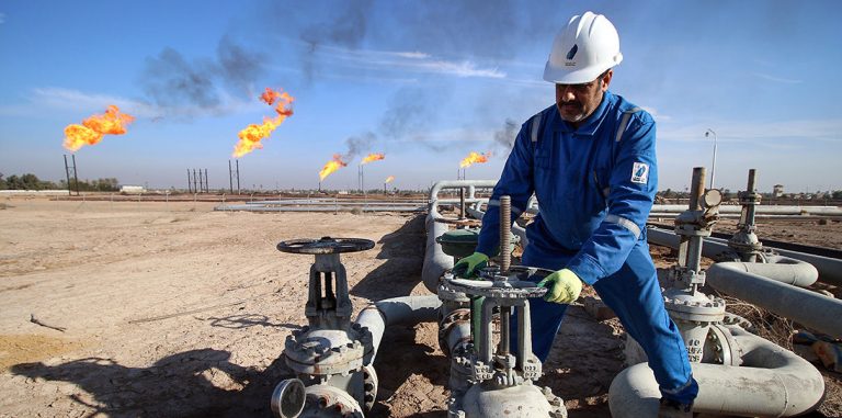 Нефтяные корпорации начали инвестировать в чистую энергетику