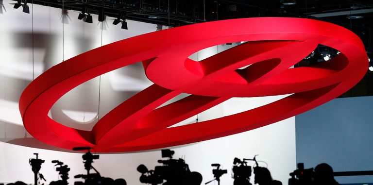 Toyota запатентовала невидимые боковые стойки