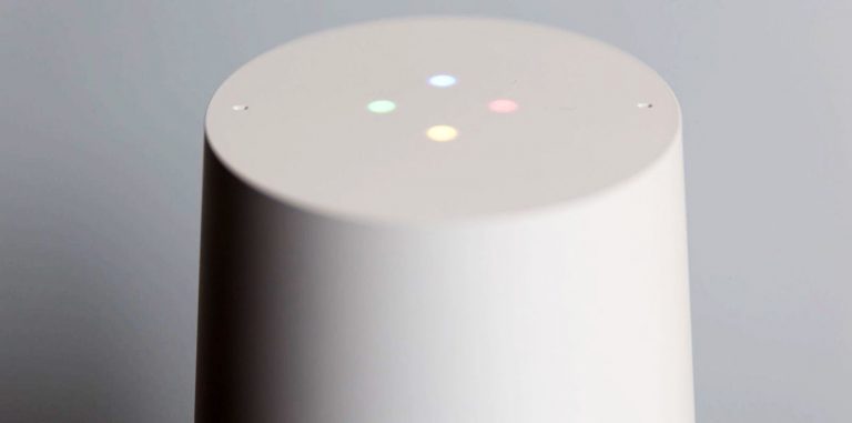 Google работает над уменьшенной версией Google Home