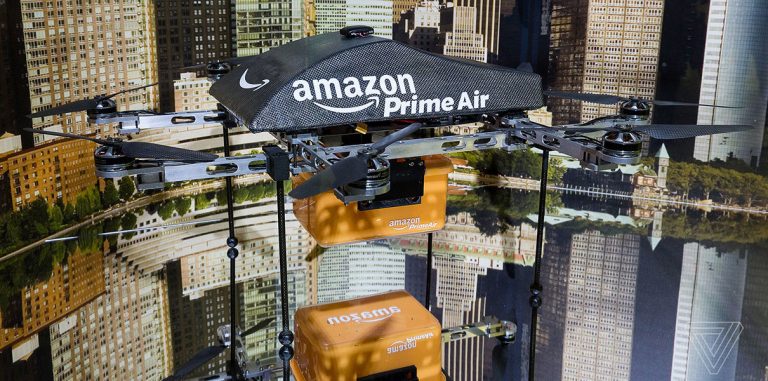 Amazon запатентовала говорящий дрон