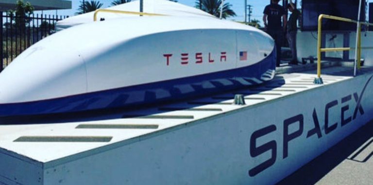 Илон Маск поставил новый рекорд скорости капсулы Hyperloop