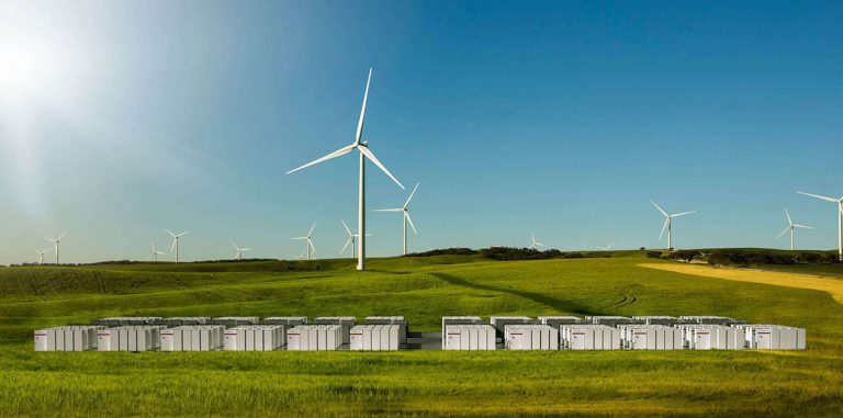 Tesla подключит системы хранения энергии к ветрогенераторам