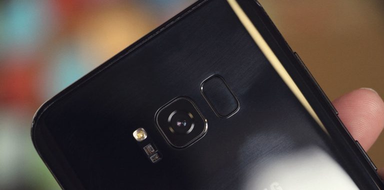 В 2018 Samsung выпустит смартфон со складным экраном