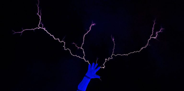 Ученые впервые преобразовали световые волны в звуковые