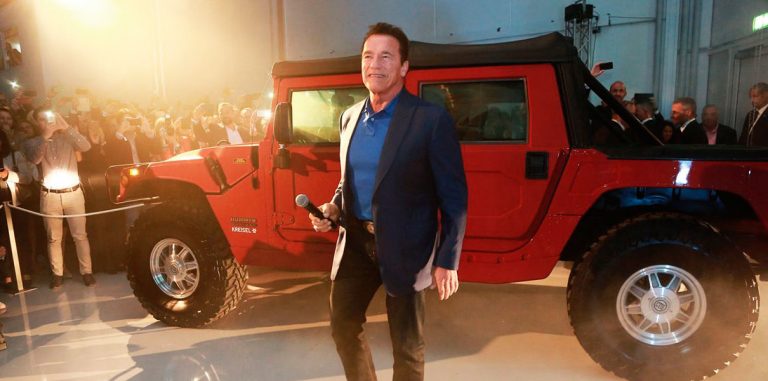 Арнольд Шварценеггер представил электрический Hummer
