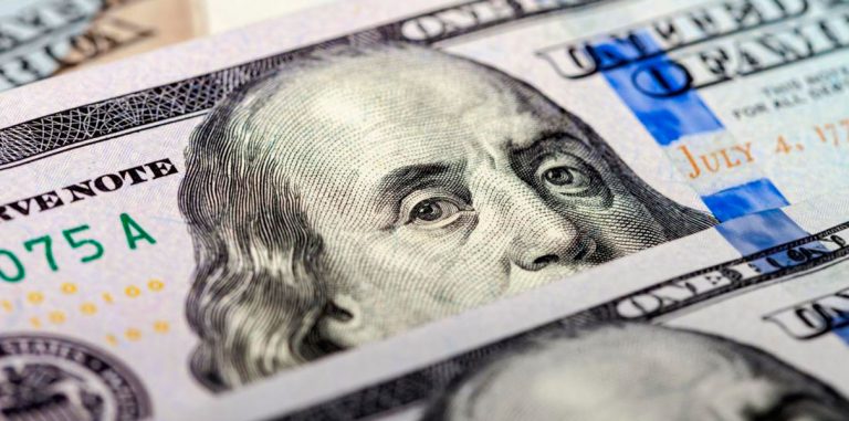 Y Combinator 5 лет будет выплачивать БОД 1000 американцев
