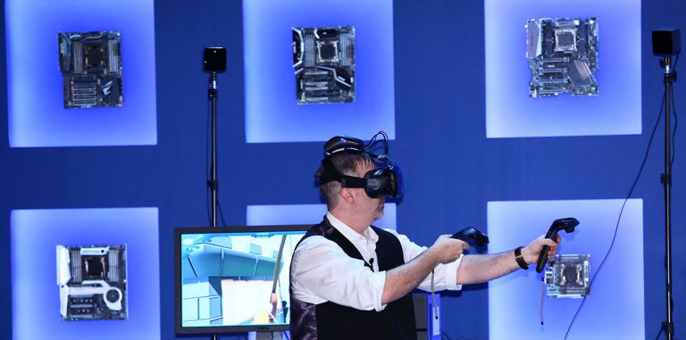 Intel подключит VR-гарнитуру к ПК через беспроводную сеть WiGig