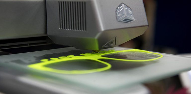 Новая 3D-технология сокращает сроки производства оправ для очков на год