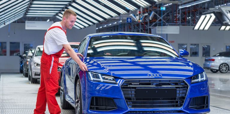 Audi будет выпускать электромобили на всех своих заводах