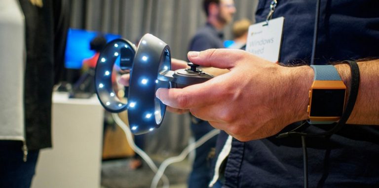 Samsung представила конкурентоспособную VR-гарнитуру Odyssey