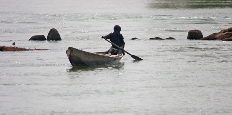 Изобретена пленка, которая генерирует электричество из воды