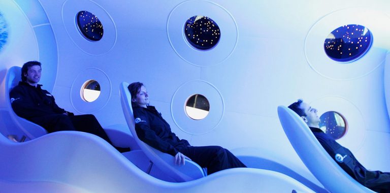 Blue Origin отправит первых туристов в космос через 18 месяцев