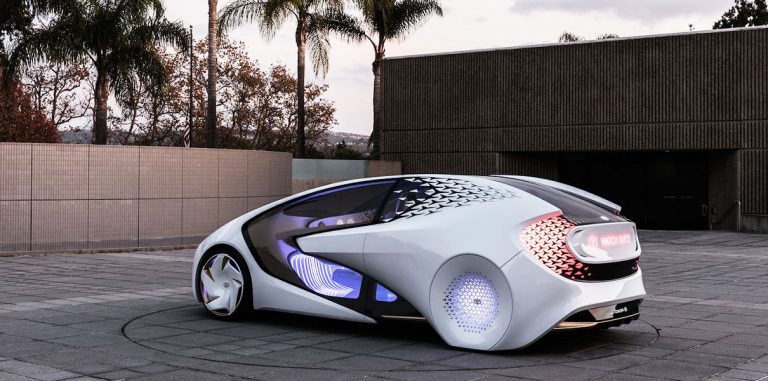 Toyota выпустит говорящие и чувствующие беспилотники к 2020 году