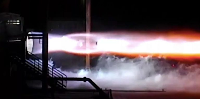 Blue Origin впервые провела огневые испытания своего двигателя BE-4