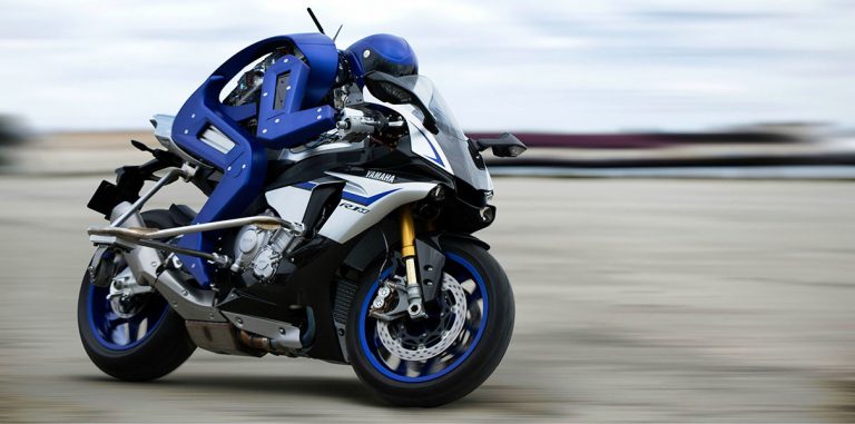 Yamaha представила андроида-мотогонщика Motobot