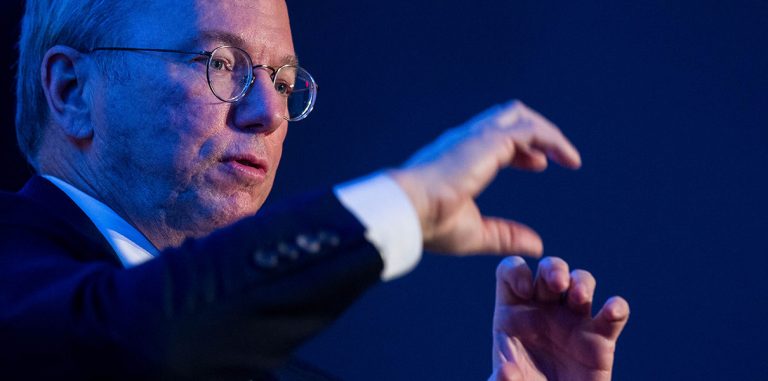 Глава Alphabet: «Китай имеет все шансы обогнать США в сфере ИИ»
