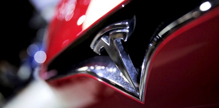 Задержки в производстве Model 3 обошлись Tesla в $671 млн убытков