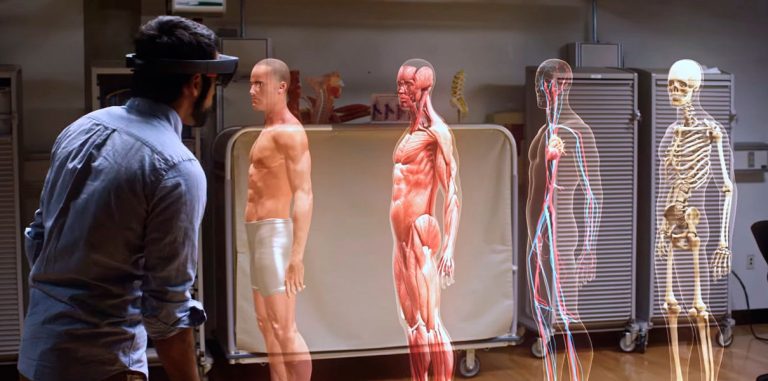 Microsoft начнет продавать гарнитуры HoloLens еще в 29 странах