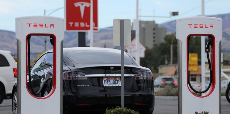 Голландская компания переделала Tesla для работы на водороде