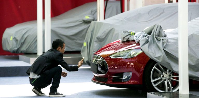 Tesla купила Perbix, чтобы справиться с «производственным адом»