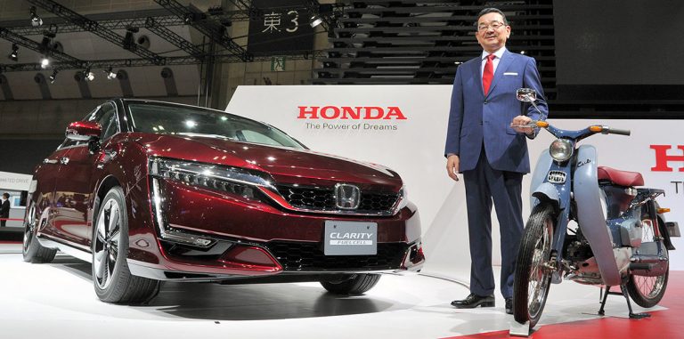 Водородный автомобиль Honda Clarity поступил в продажу