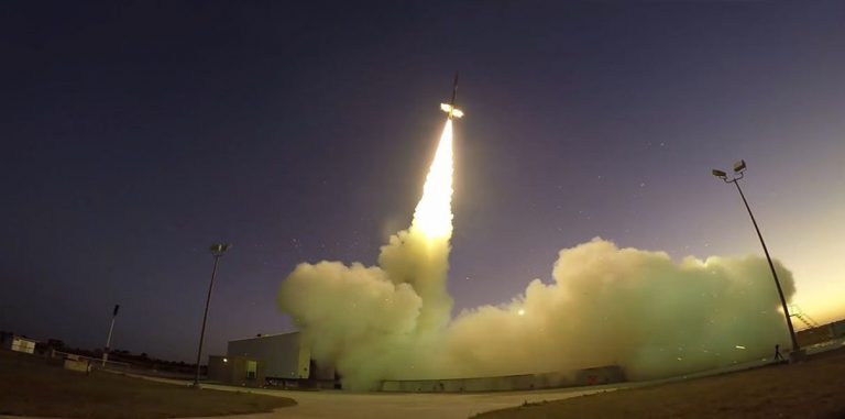 NASA испытало сверхзвуковой парашют для посадки на Марсе