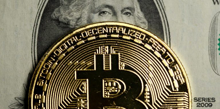 «Биткойн превращается в новую антикризисную валюту»