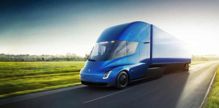 Электрогрузовики Tesla Semi будут стоить $150 — 200 тысяч