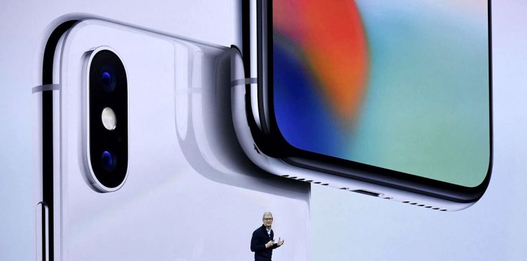 Apple запатентовала телефон-раскладушку