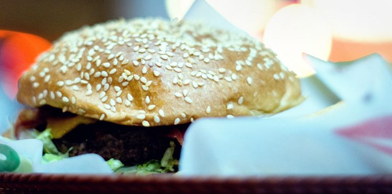Бургеры из искусственного мяса Beyond Burger появятся в TGI Fridays