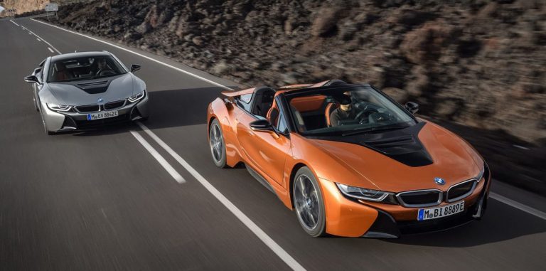 BMW представила гибридный родстер и обновленное купе серии i8