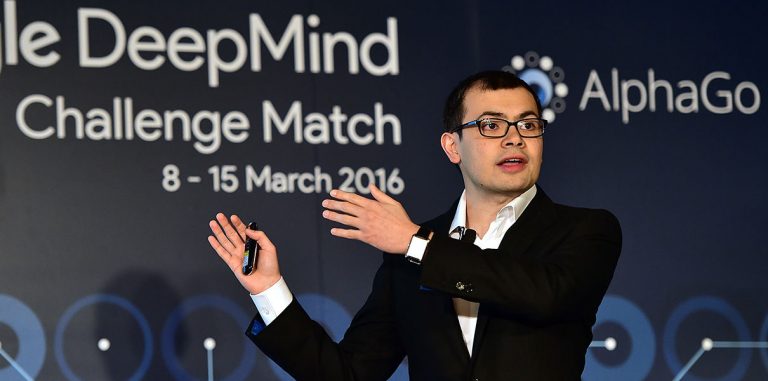 Основатель Deep Mind: «ИИ откроет новые частицы»